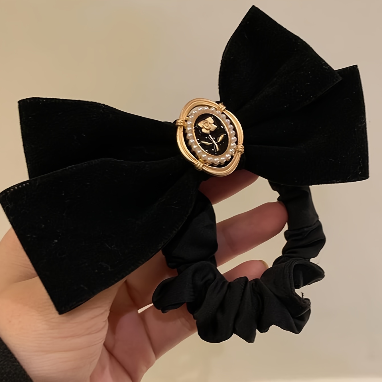 Elegante fluwelen strikhaarela - Hair Tie Velvet recensie en prijs